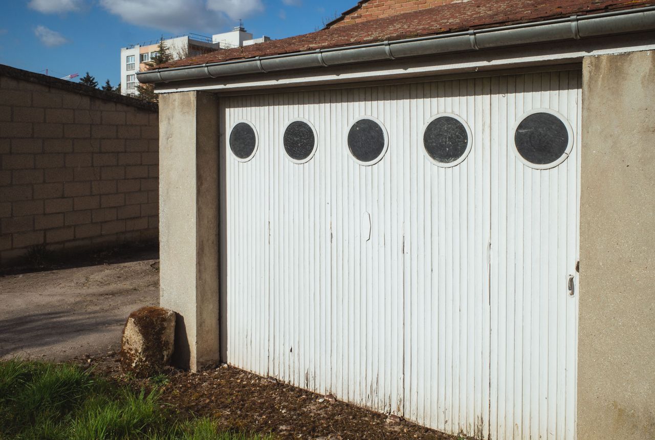 Garage door service in Gainesville, GA